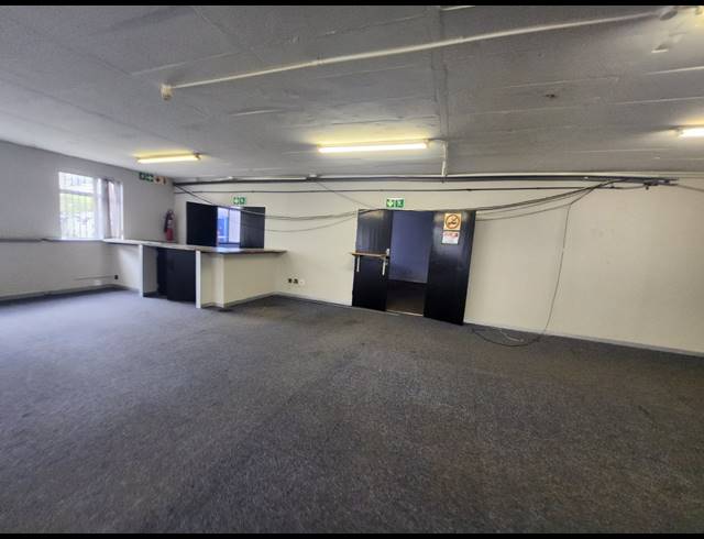 2,423M² OFFICE TO LET IN RANDJESPARK